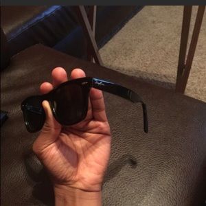 Authentic men / Women  Ray Ban vintage sunglasses.